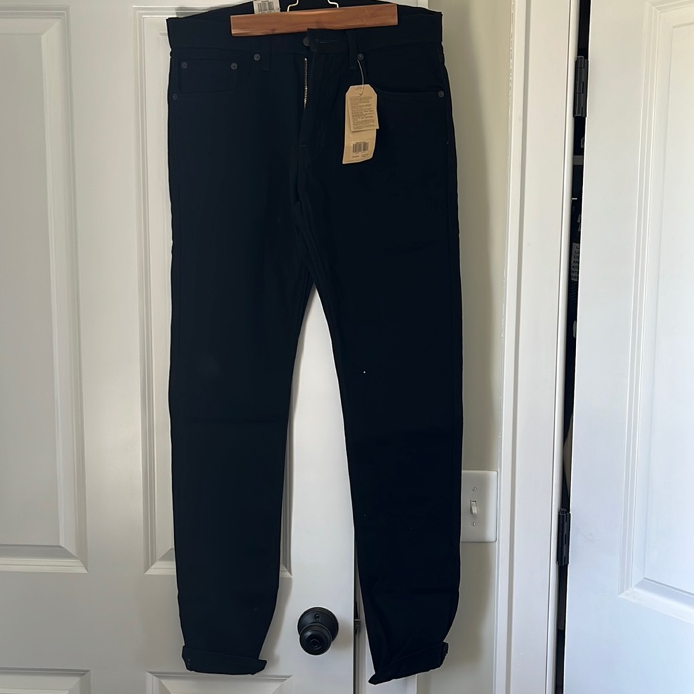 Levis slim taper jeans